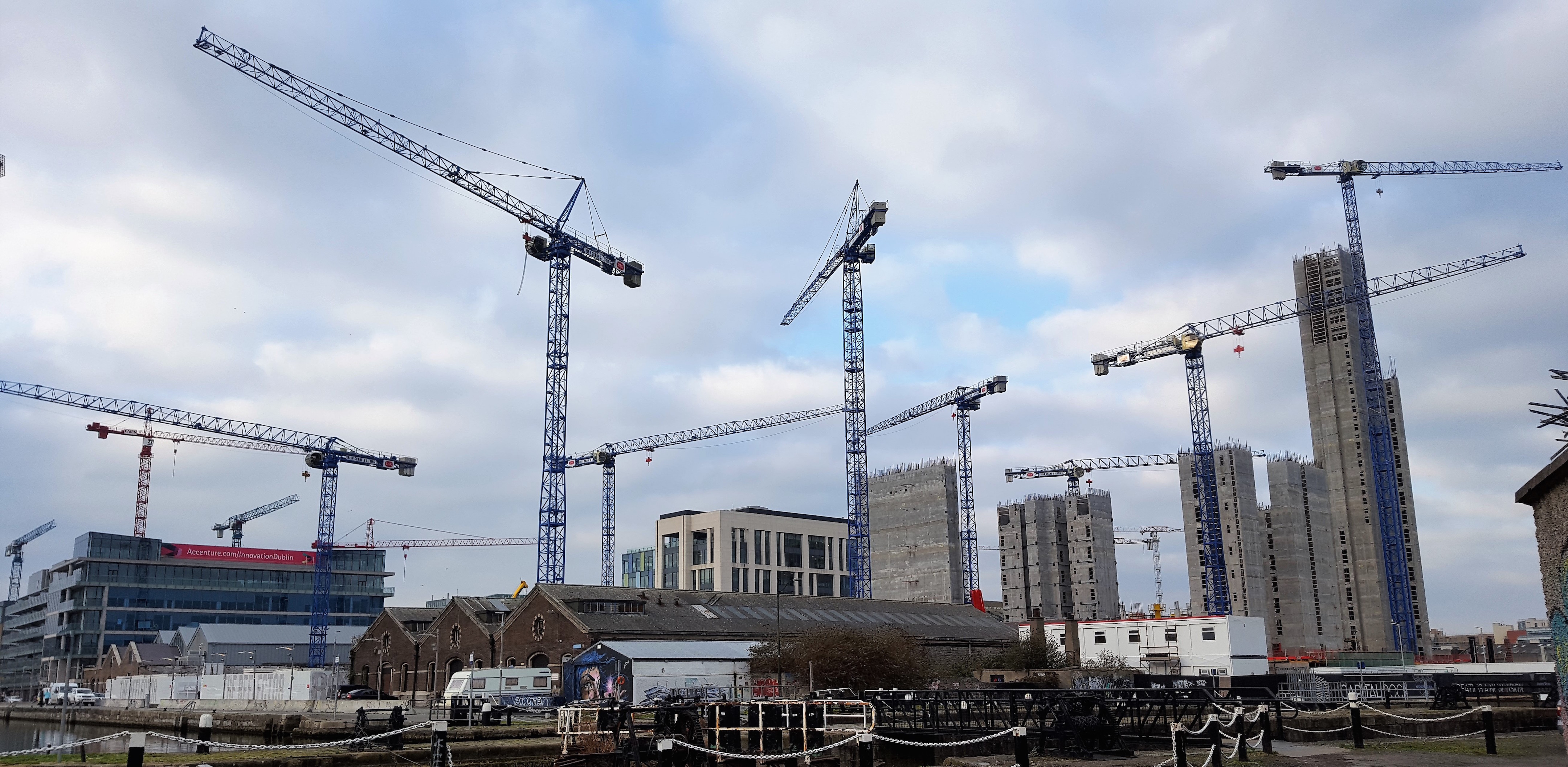 Raimondi Cranes in Dublin placed by Irish Cranes & Lifting
