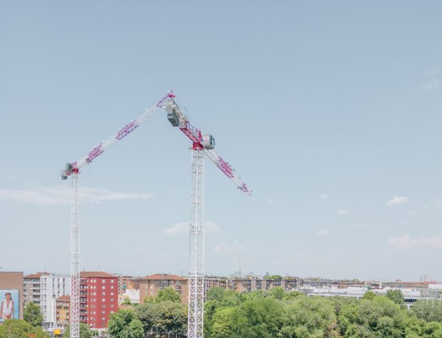 Two Raimondi flat-top tower cranes deployed for prestigious Milan development